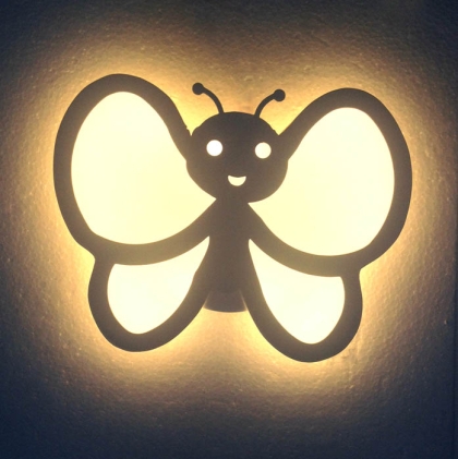 LED аплик пеперуда