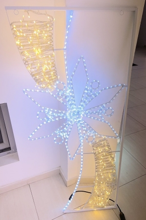 Орнамент звездно цвете с флаш